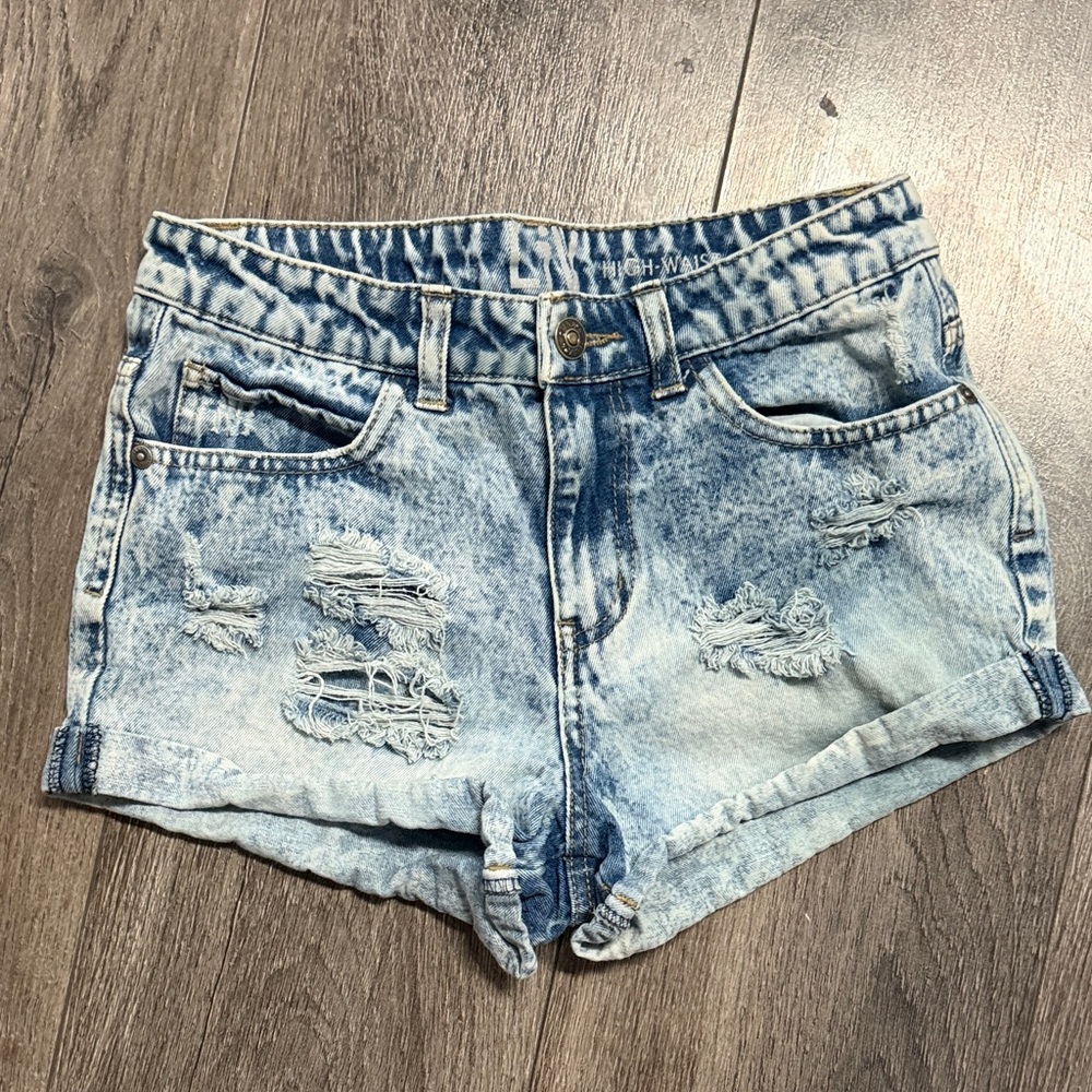 Delia’s High waisted shorts